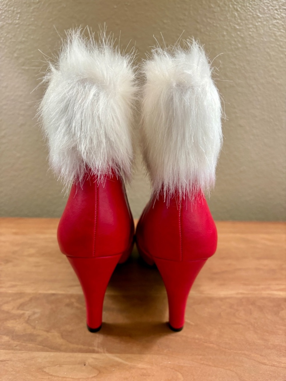 Ellie Womens Red Faux Fur Trim High-Heel Ankle Boots, Womens size 9 - Picture 3 of 16